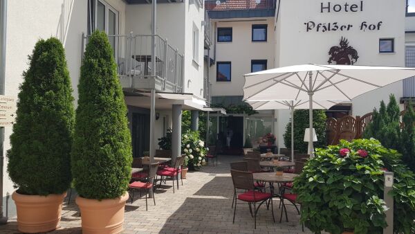 Hotel-Restaurant Pfälzer Hof, Edenkoben Hotel-Restaurant Pfälzer Hof, Edenkoben